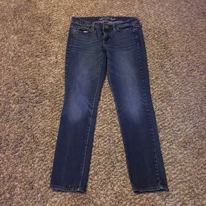 American Eagle stretch skinny size 4 short
